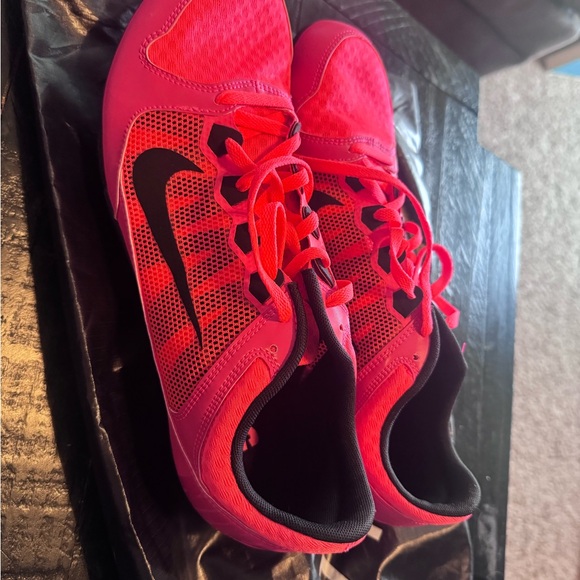 Nike track shoes with out spikes brand new - Picture 2 of 4